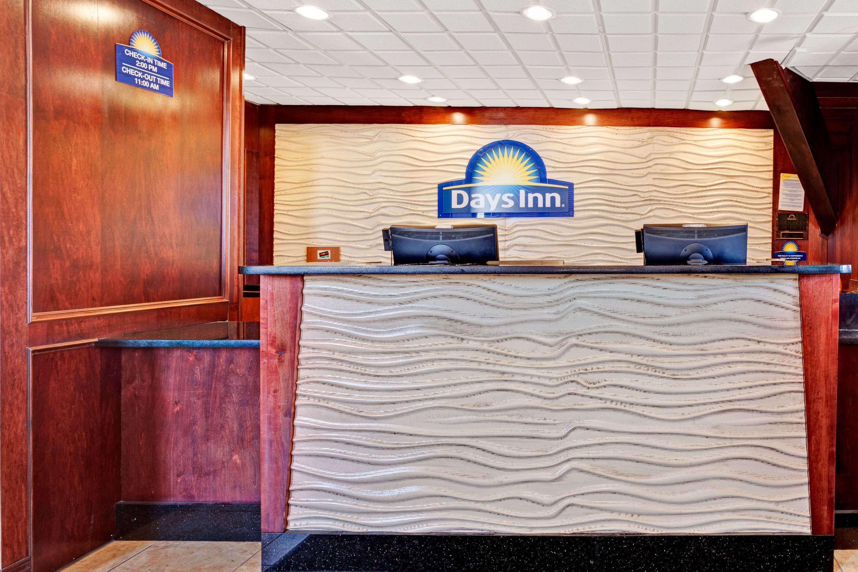 Days Inn By Wyndham Ann Arbor Exterior photo